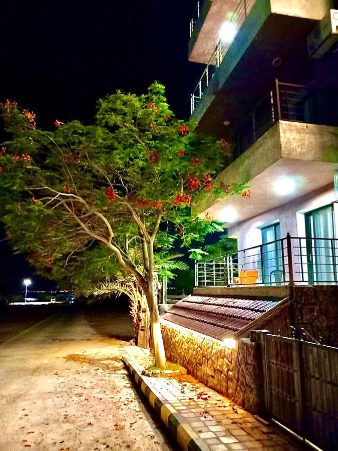 Dead Sea Lafamilia Albadwan Aparthotel Sweimeh ภายนอก รูปภาพ