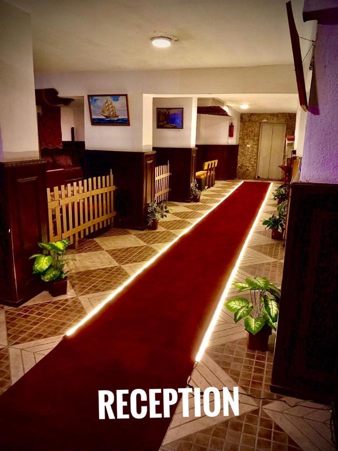 Dead Sea Lafamilia Albadwan Aparthotel Sweimeh ภายนอก รูปภาพ